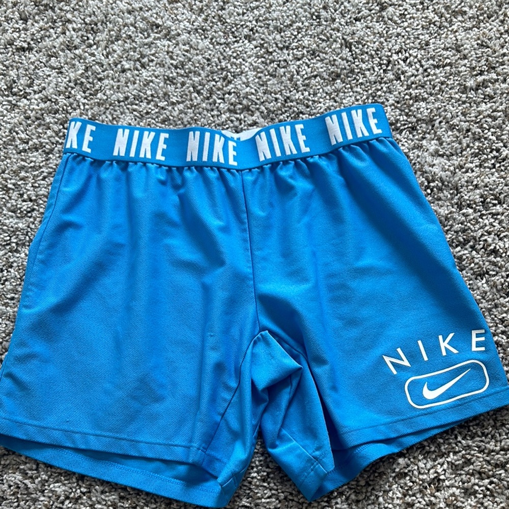 Nike Vibrant Blue Training Shorts youth xl